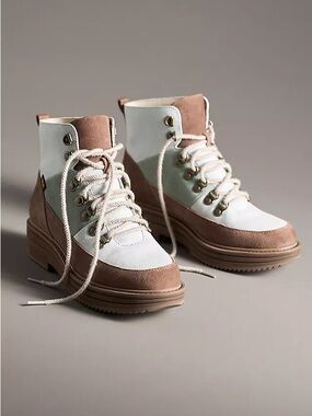 Teva Midform Patchwork Boots SZ 10